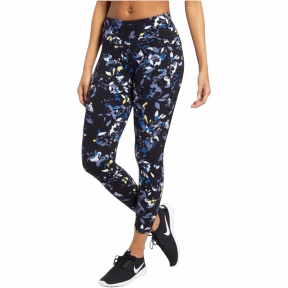 Sweaty Betty Pants - Sweaty Betty Power 7/8 Leggings in a Black Blue Floral Print with Side Pockets